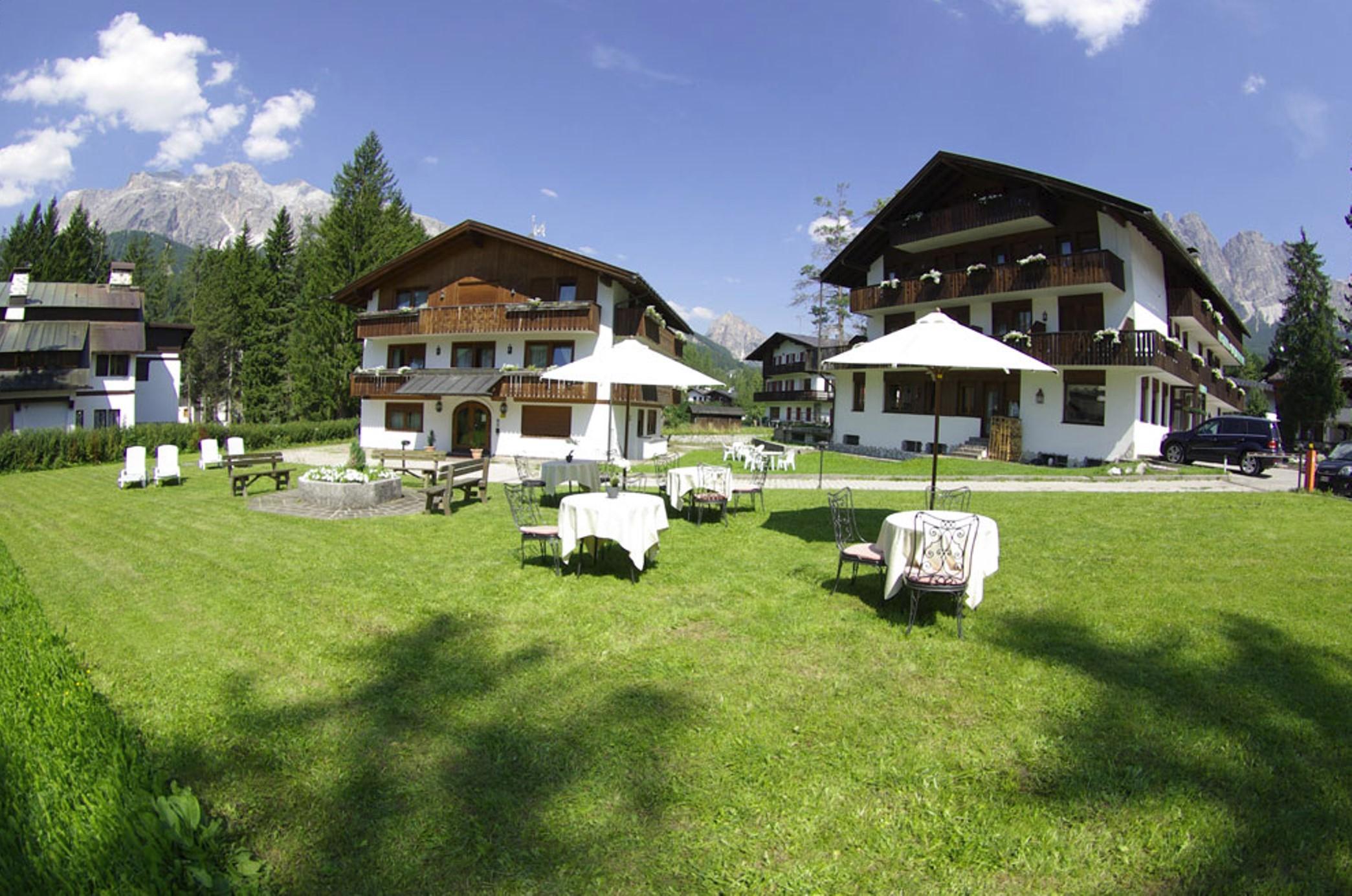 Hotel Capannina Cortina d'Ampezzo Ngoại thất bức ảnh