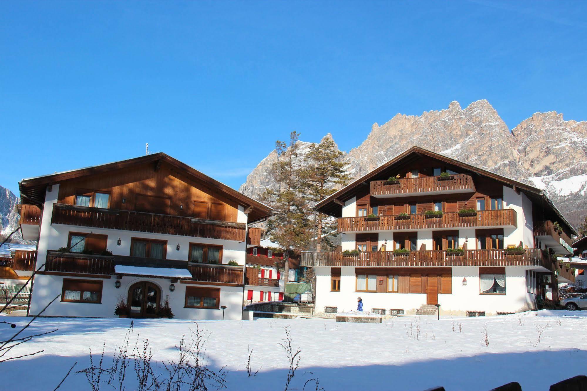 Hotel Capannina Cortina d'Ampezzo Ngoại thất bức ảnh