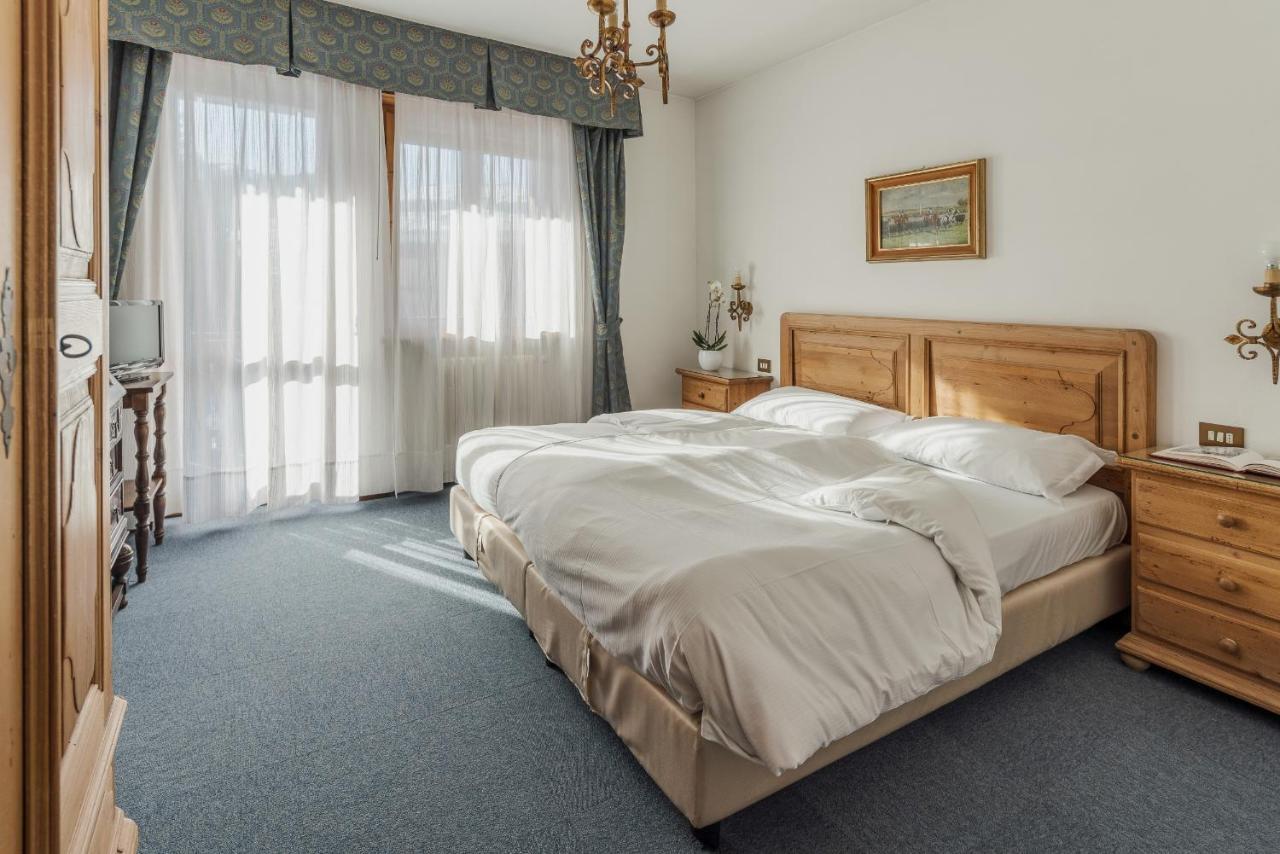 Hotel Capannina Cortina d'Ampezzo Ngoại thất bức ảnh